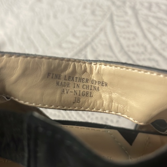 Adrienne Vittadini Nigel Cut-Out Pump.Rear zip closure, Chunky heel Pointed toe. - Picture 4 of 6